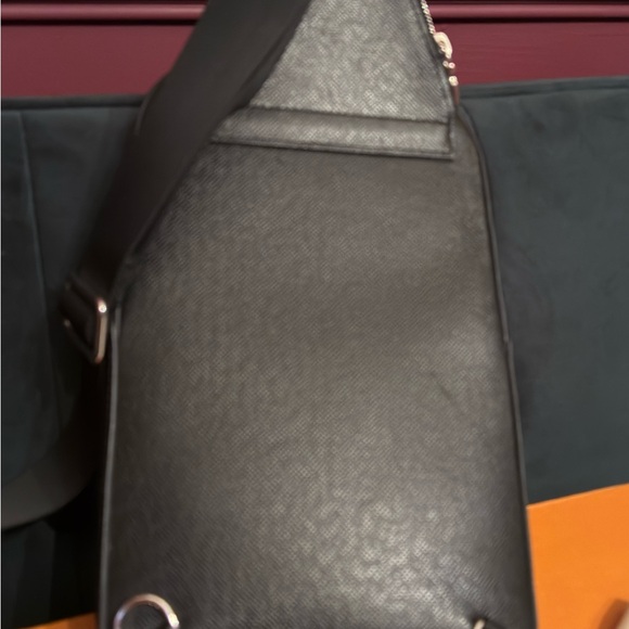 Louis Vuitton Black Men's Bag - Picture 5 of 5